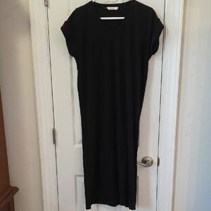 Mod Ref Black V-Neck Maxi Dress